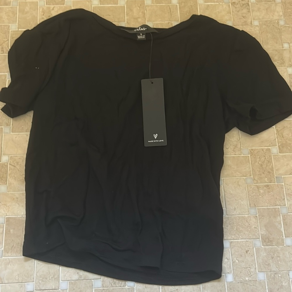 Lulus basic black tee